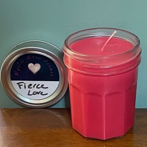 Fierce love soy candle - Picture 1 of 4